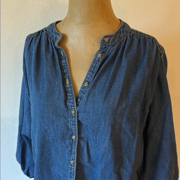 Pilcro sz XS Blue Denim Batwing Dolman Women's Top button down great condition - Picture 2 of 8